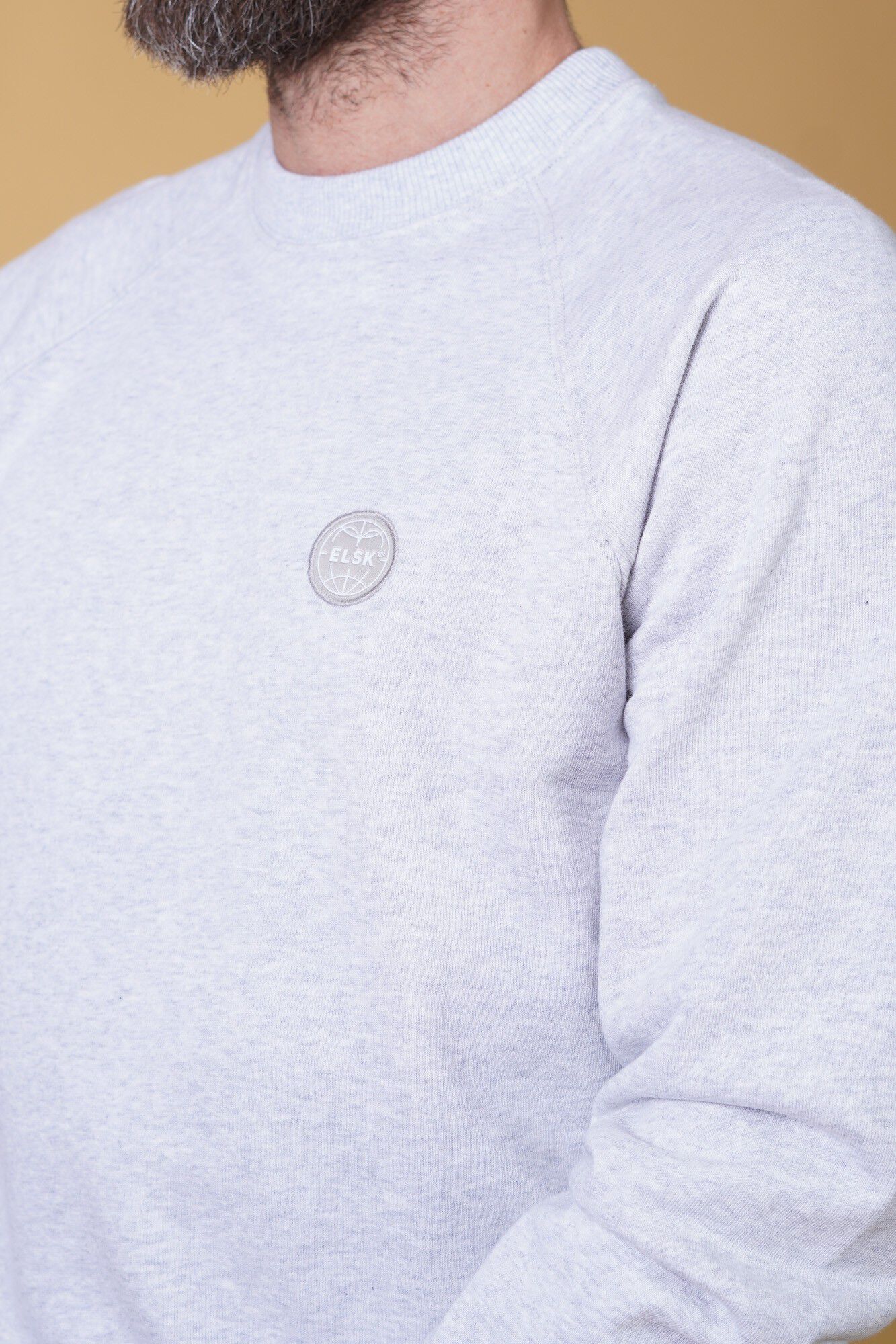 GLOBE MEN'S RAGLAN CREWNECK