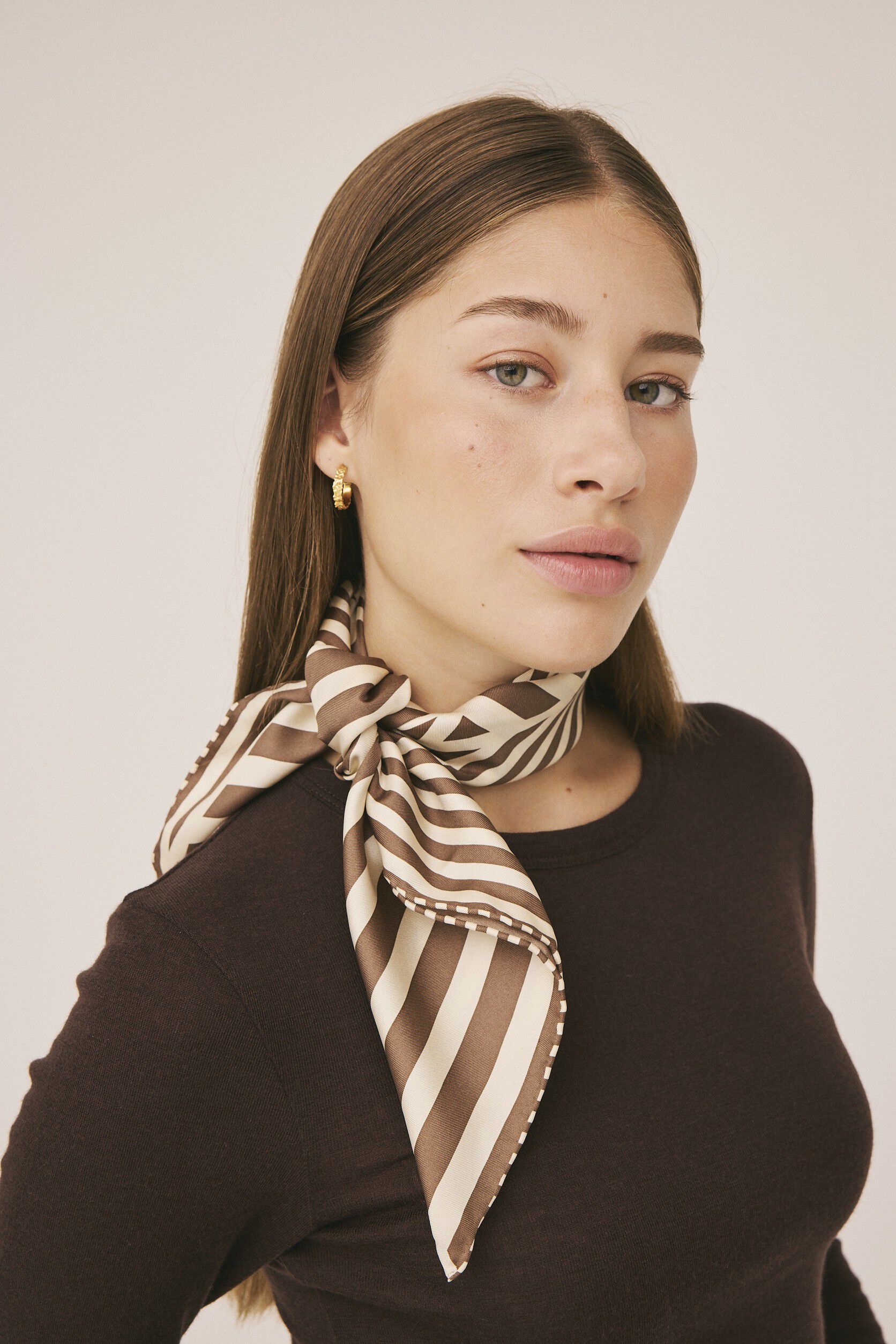 Geometric Scarf 100% Silk - 61x61cm