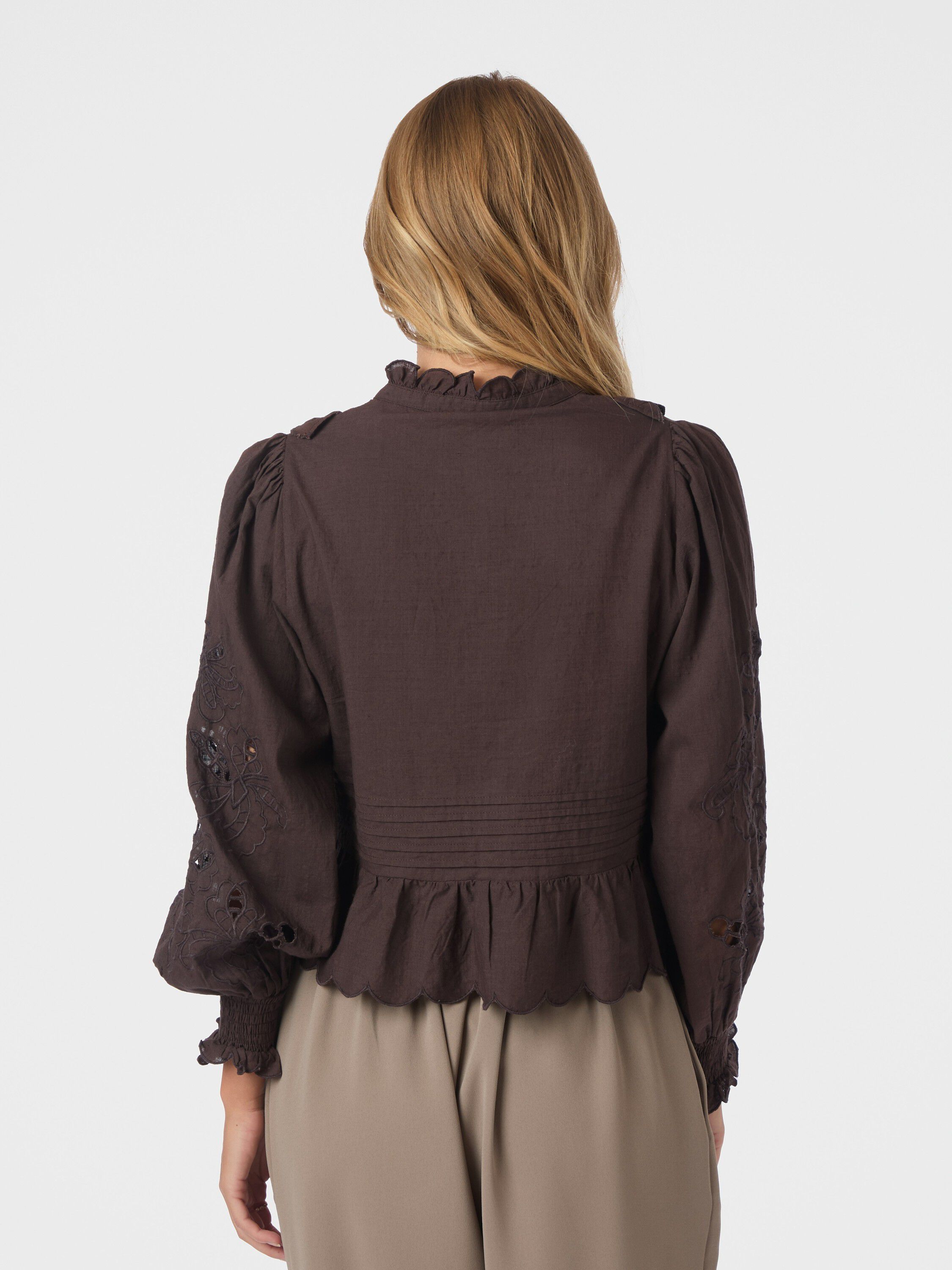 Petrine Embroidery Blouse