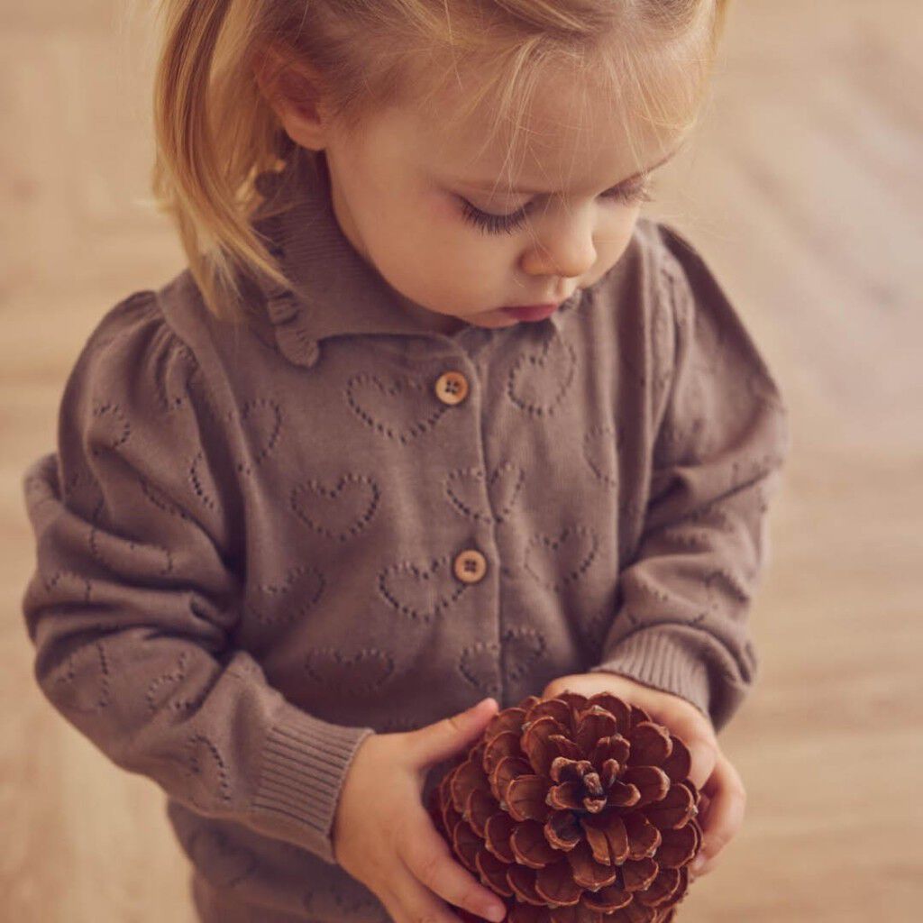 Strikket Pointelle hjertecardigan baby