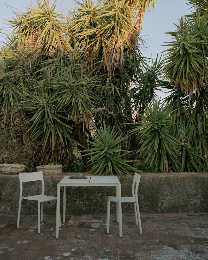 May Chair, Outdoor, Steel, Light Grey