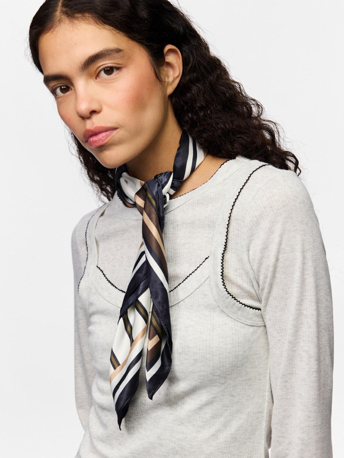 PCAMANDA SQUARE SCARF D2D FSY BC