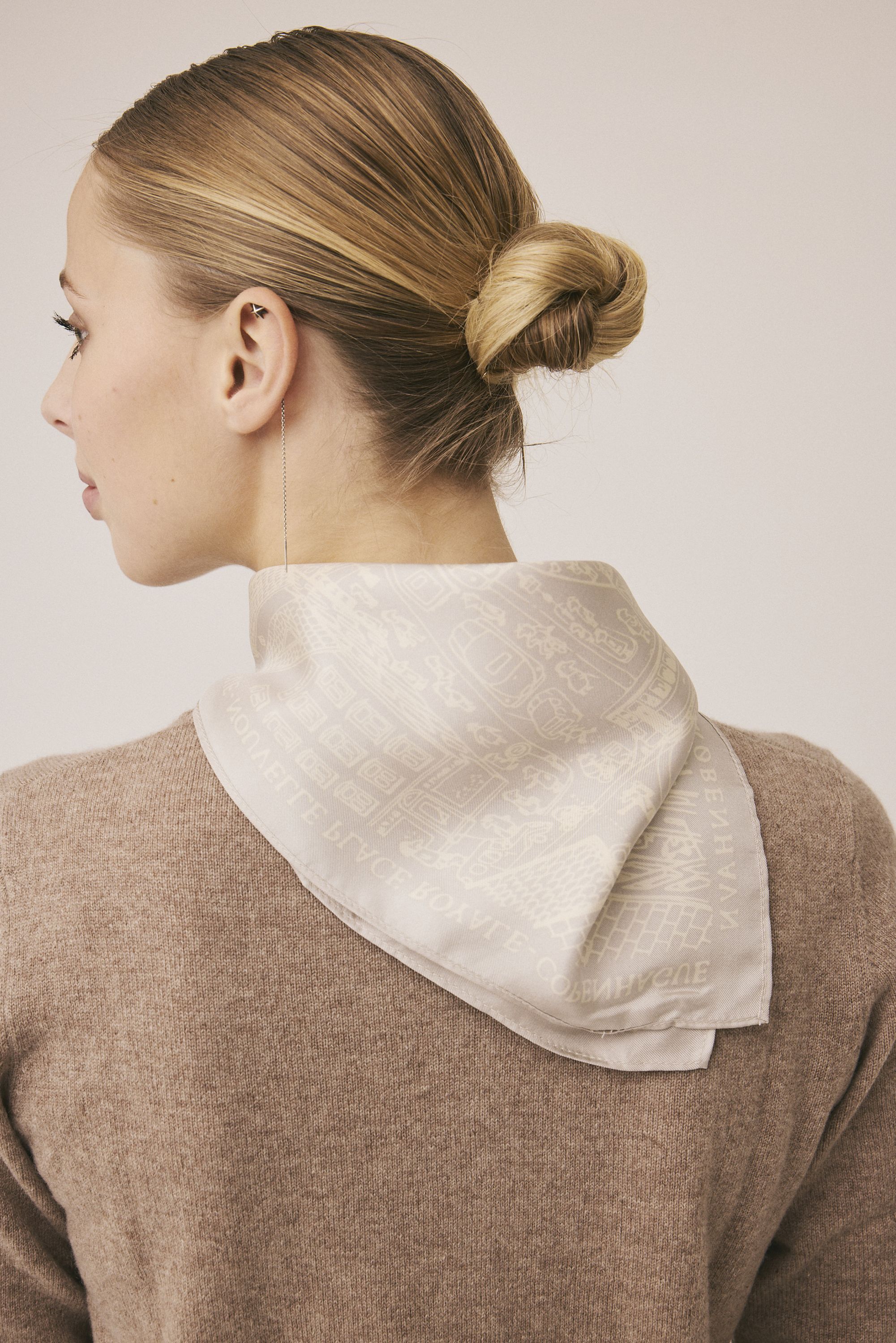 Magasin Iconic Scarf 53x53cm