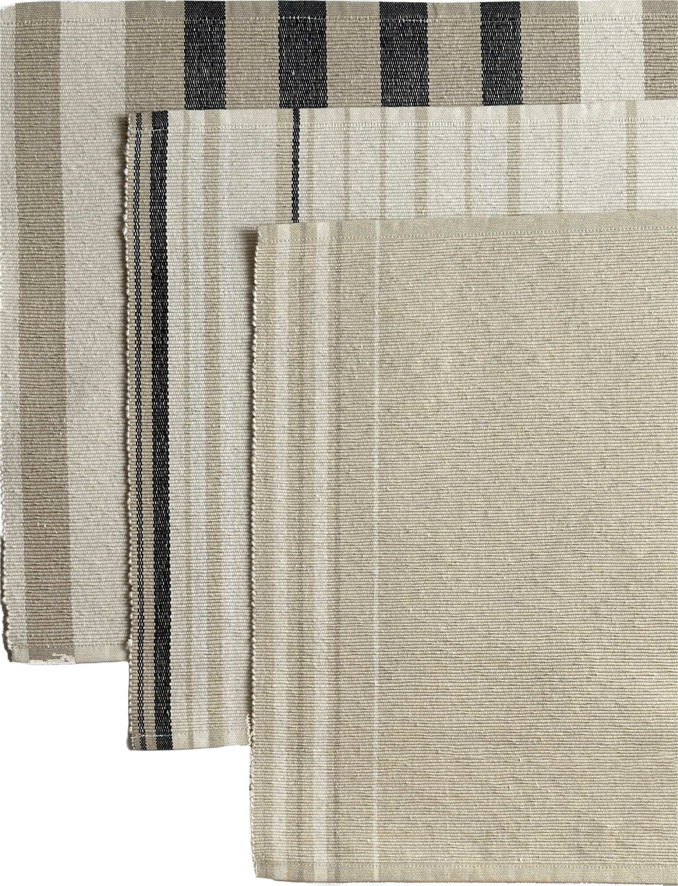 Vibeke Klint bordbrikke n&oslash;ytral linje 33x48 cm white