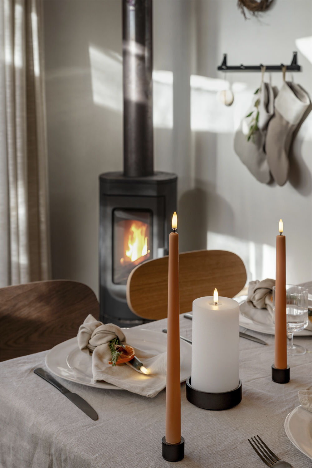 Light Candleholder pillar, Matte black, 9x3 cm