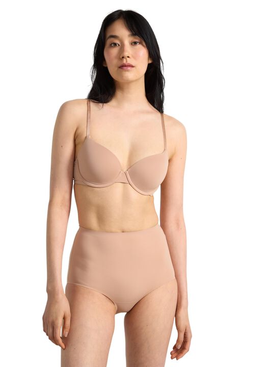 Usynlig truse med normal midje