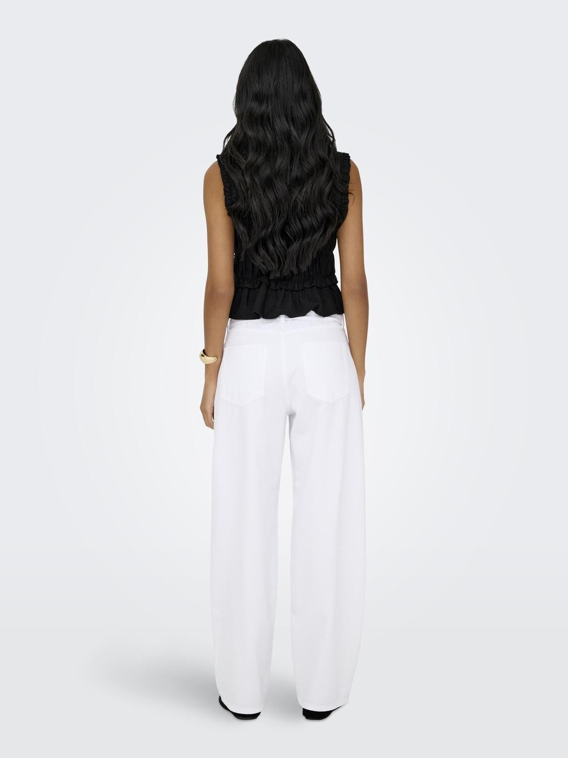 ONLGOA S/S LINEN BL FRILL TOP CC PN