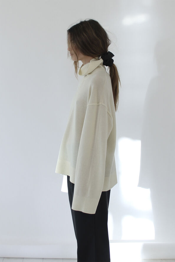 Cosmo Turtle Sweater