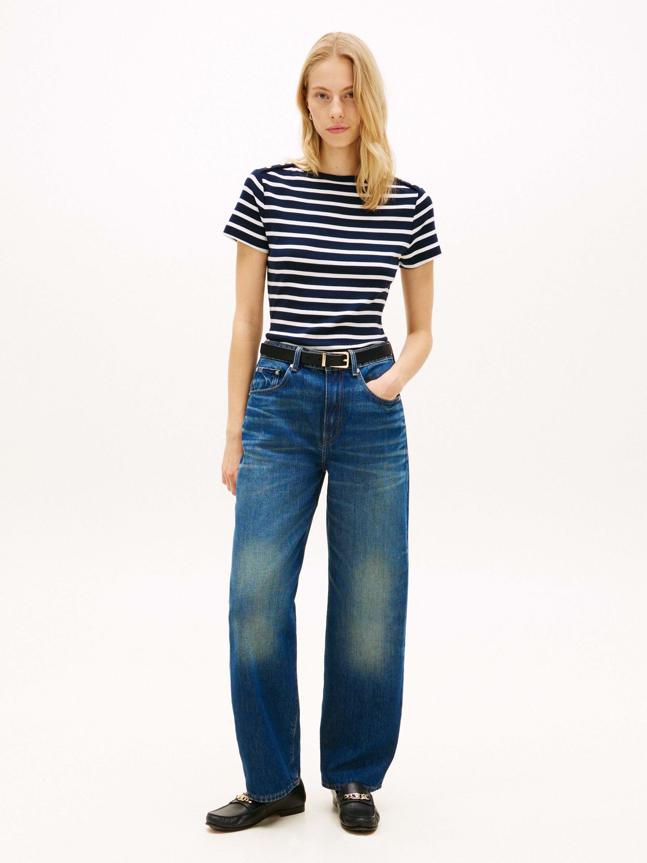 GOLD BUTTON SLIM SS TEE