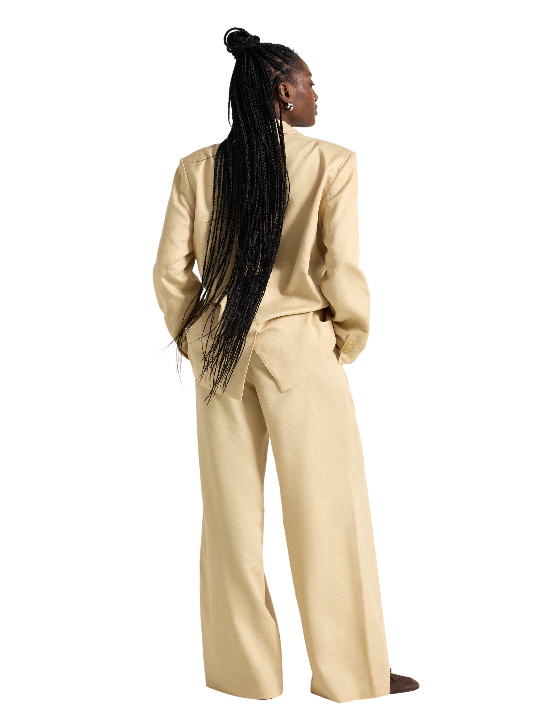 Bukser med medium h&oslash;y midje og ekst