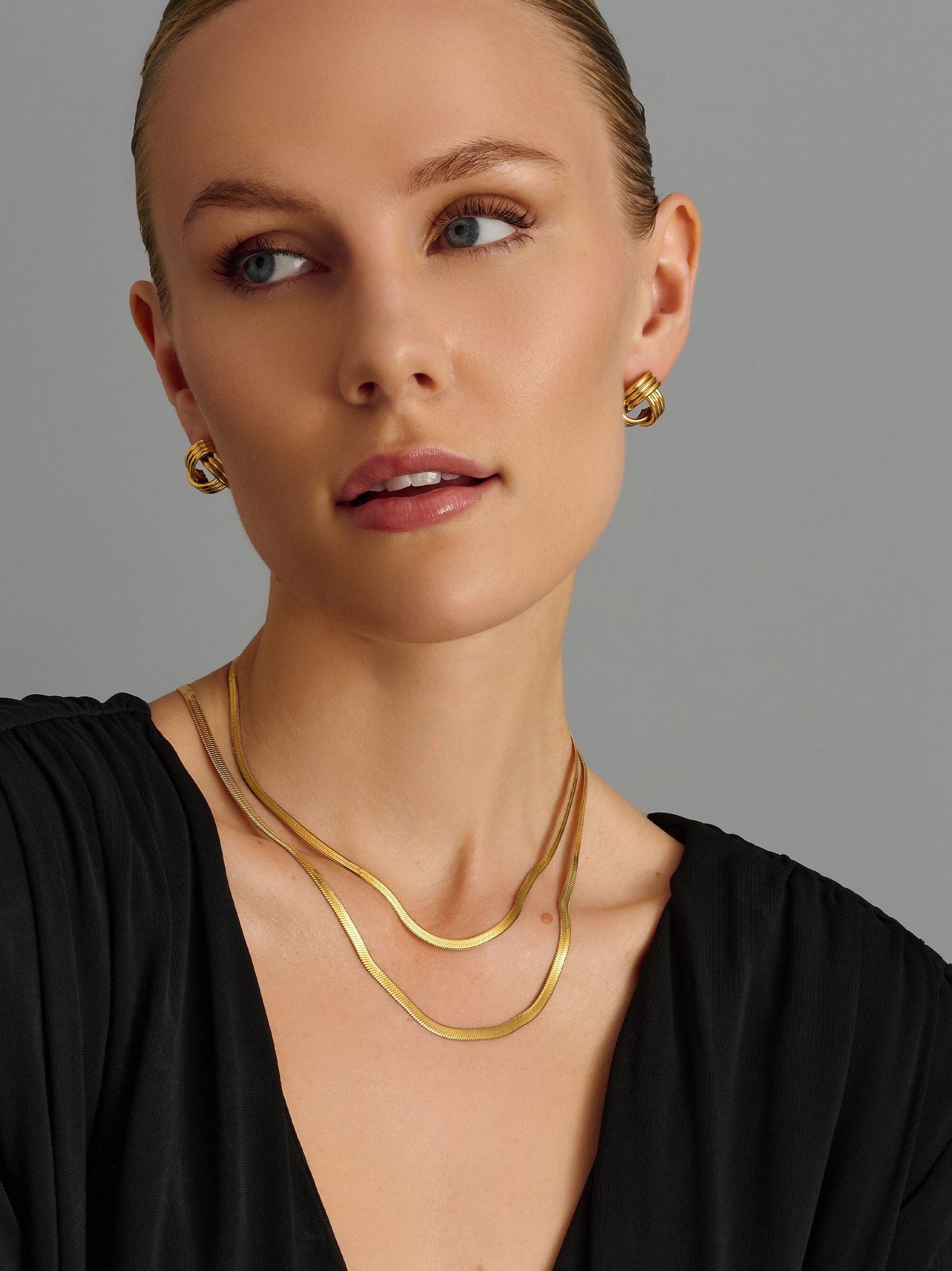 Women's Knot Earrings in Gold