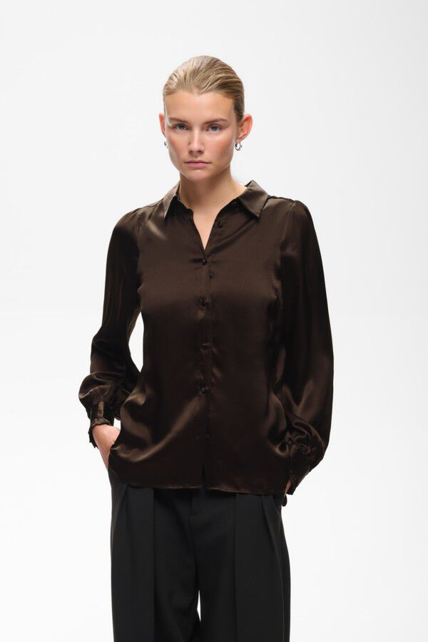 DavilaIW Premium Shirt