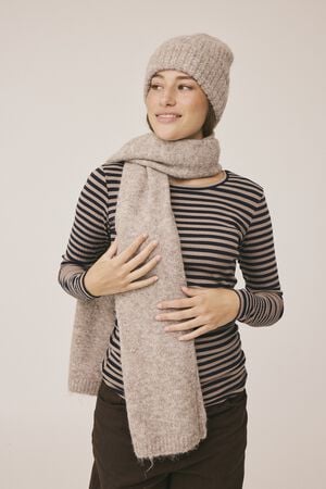Evelyn 7 GRS Scarf