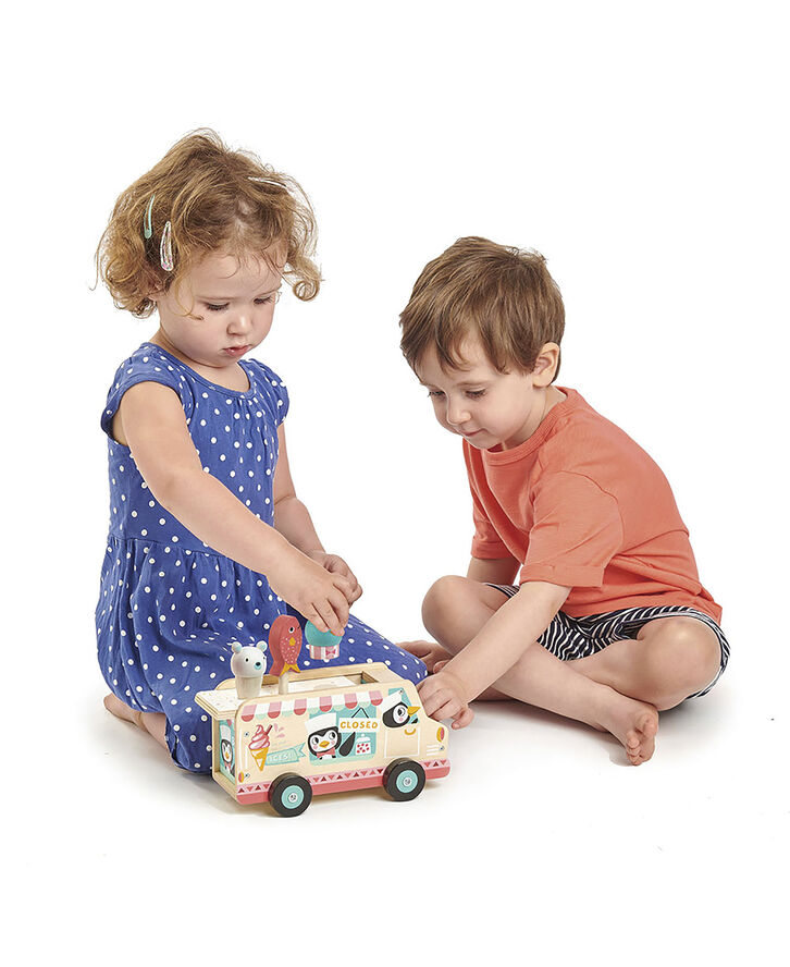 Tender Leaf - Pingvinens isbil