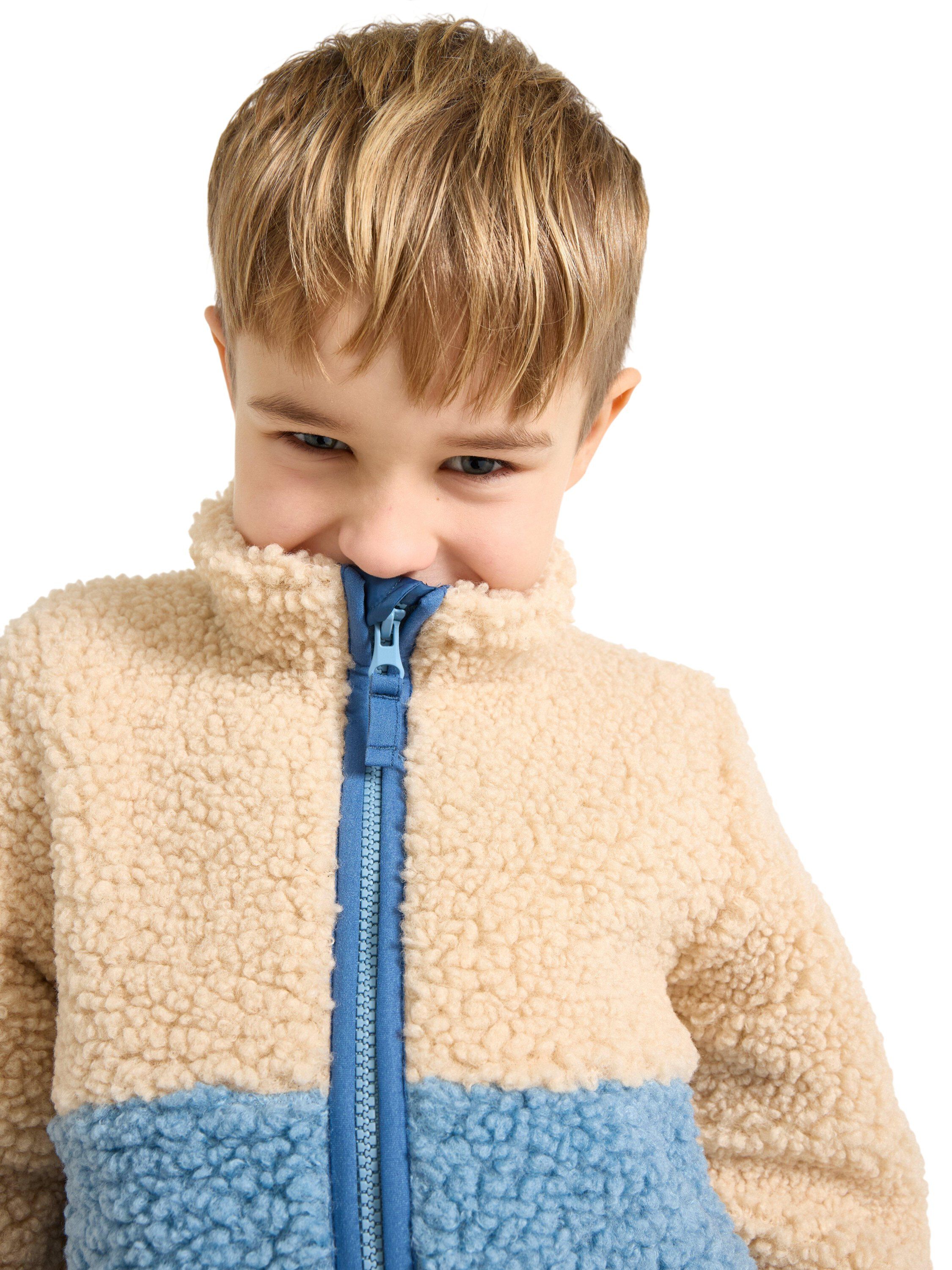 En varm och mysig pilejacka med sid