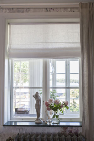 Sunday Roman Blind