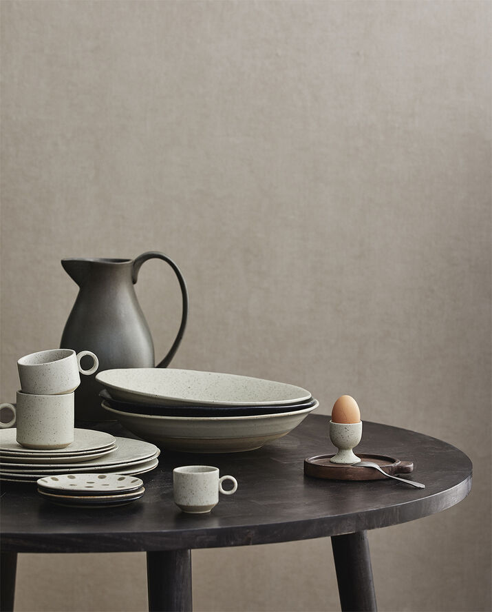 GRAINY tea cup w. handle, sand