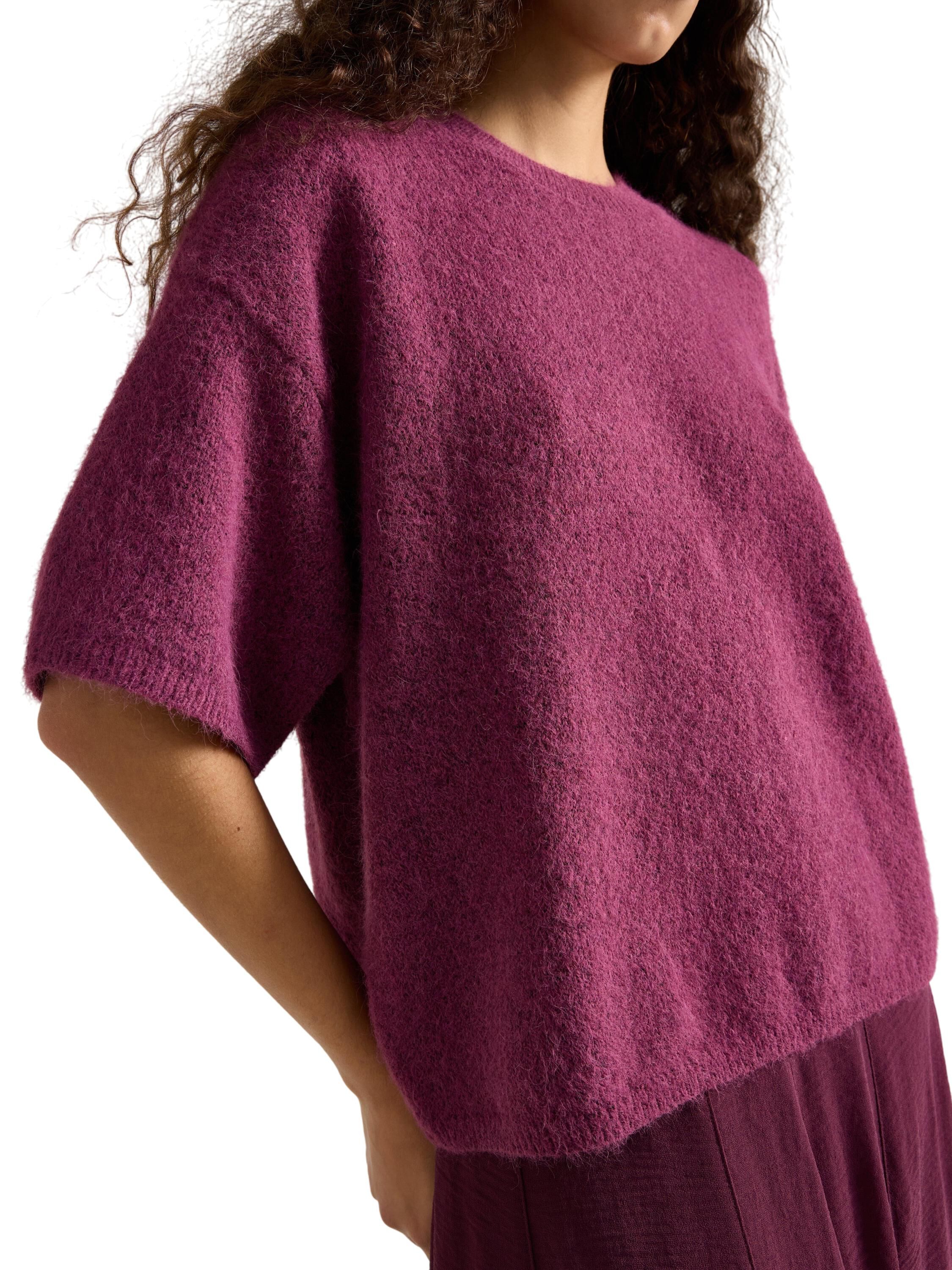 Strikket tr&oslash;je med korte &aelig;rmer og e