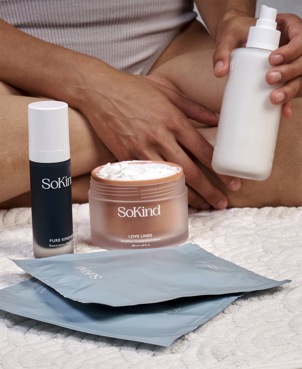 Blissful Moment - K&oslash;lende og fugtgivende masker til den gravide mave