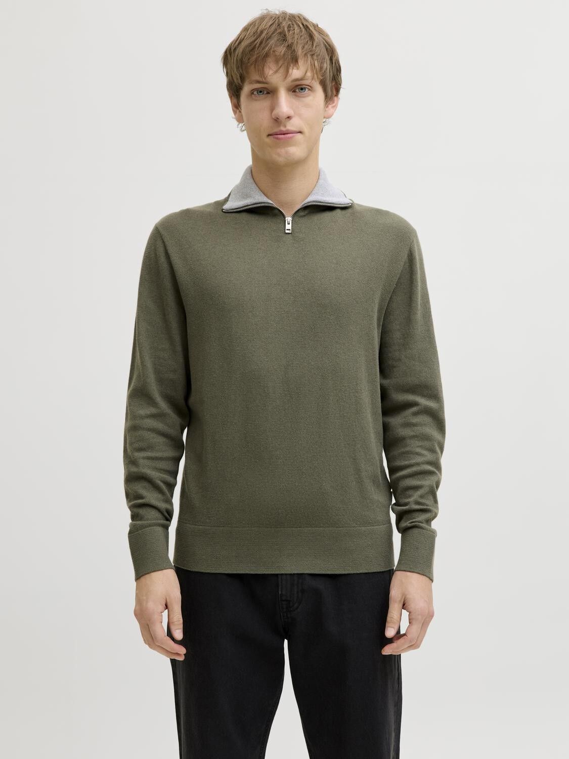 JREBBEATON KNIT HALF ZIP