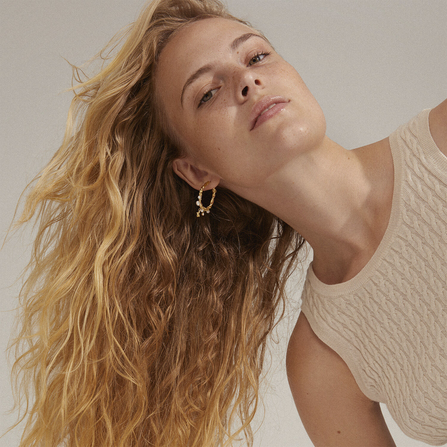 ANA pearl & crystal hoops gold-plated