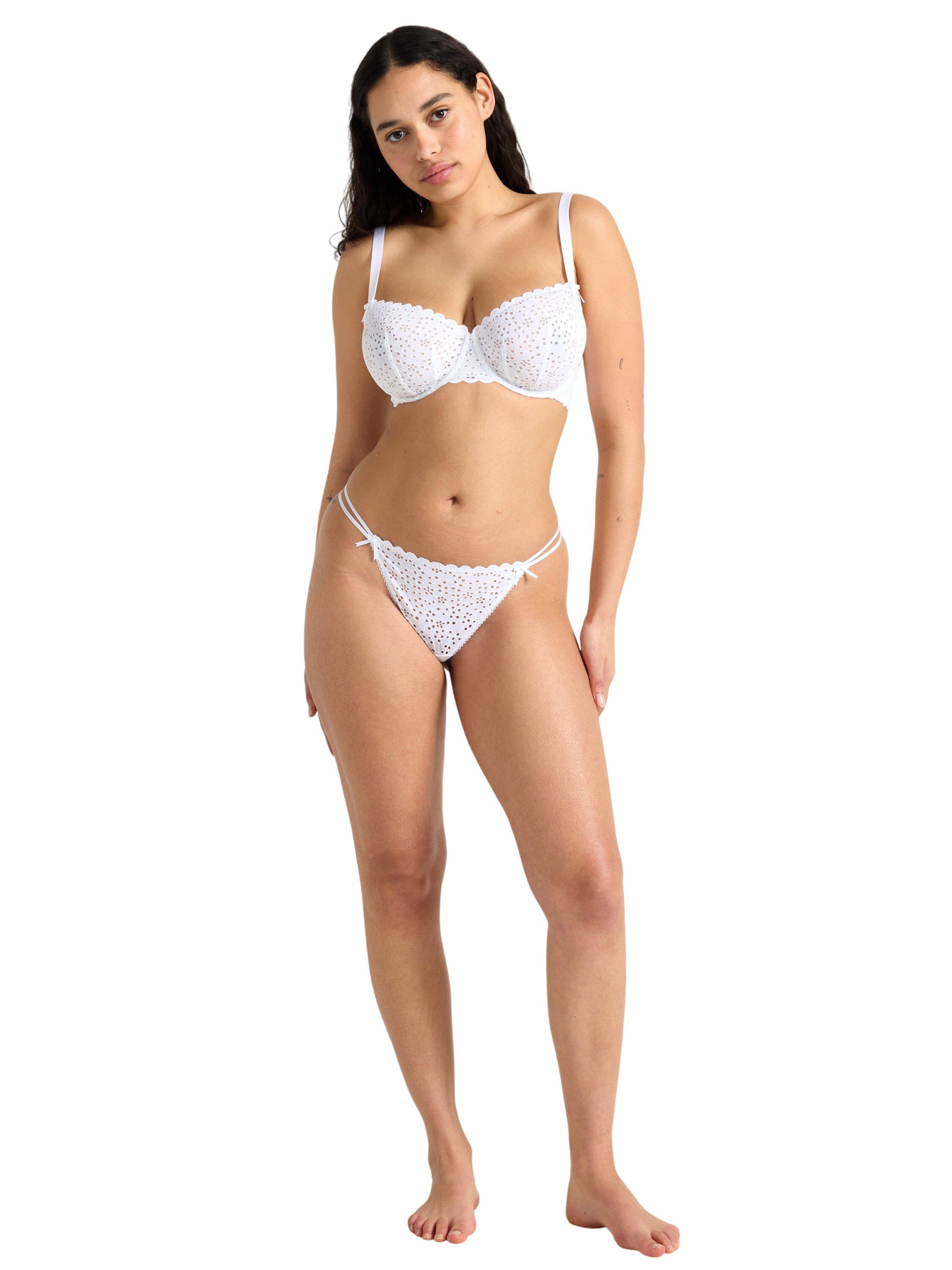 Separat upolstret BH med broderi