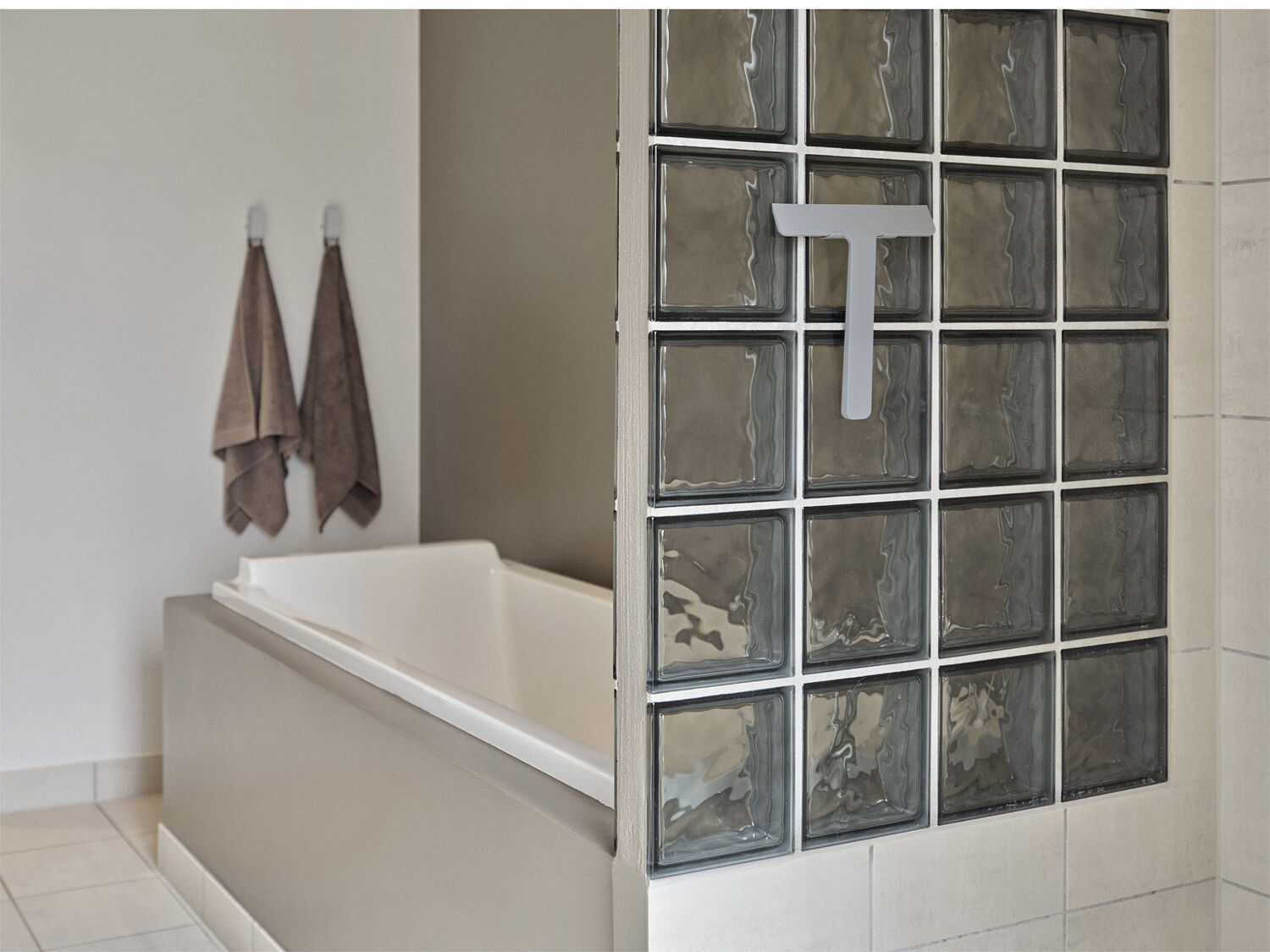 Skraper m. holder Ume Soft Grey