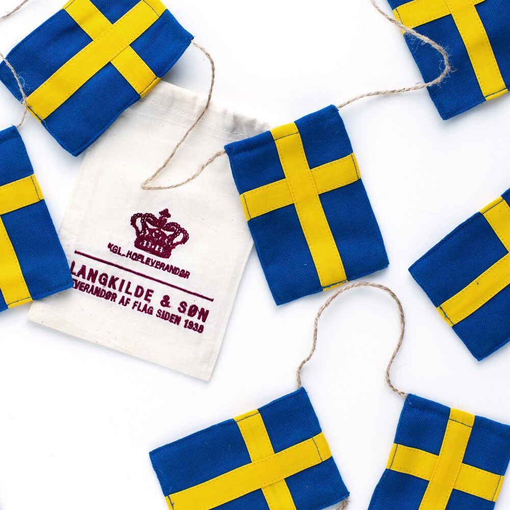 Stor flagranke med 10 Svenske flag