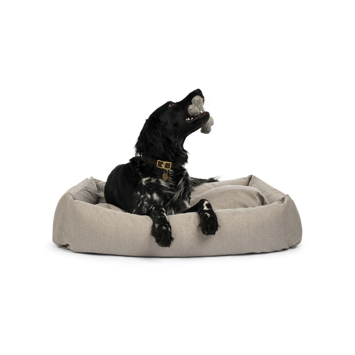 Fossflakes Dog bed Medium beige