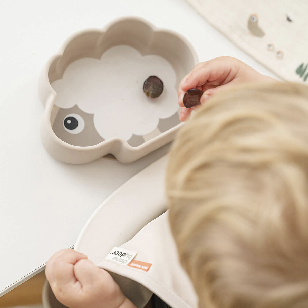 Silikone Stick & Stay sk&aring;l Sheepy Sand