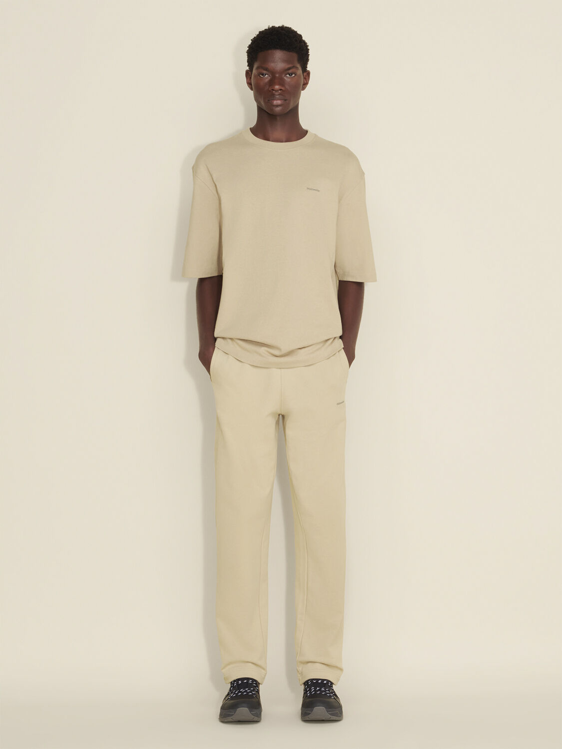 M. Relaxed sweatpants