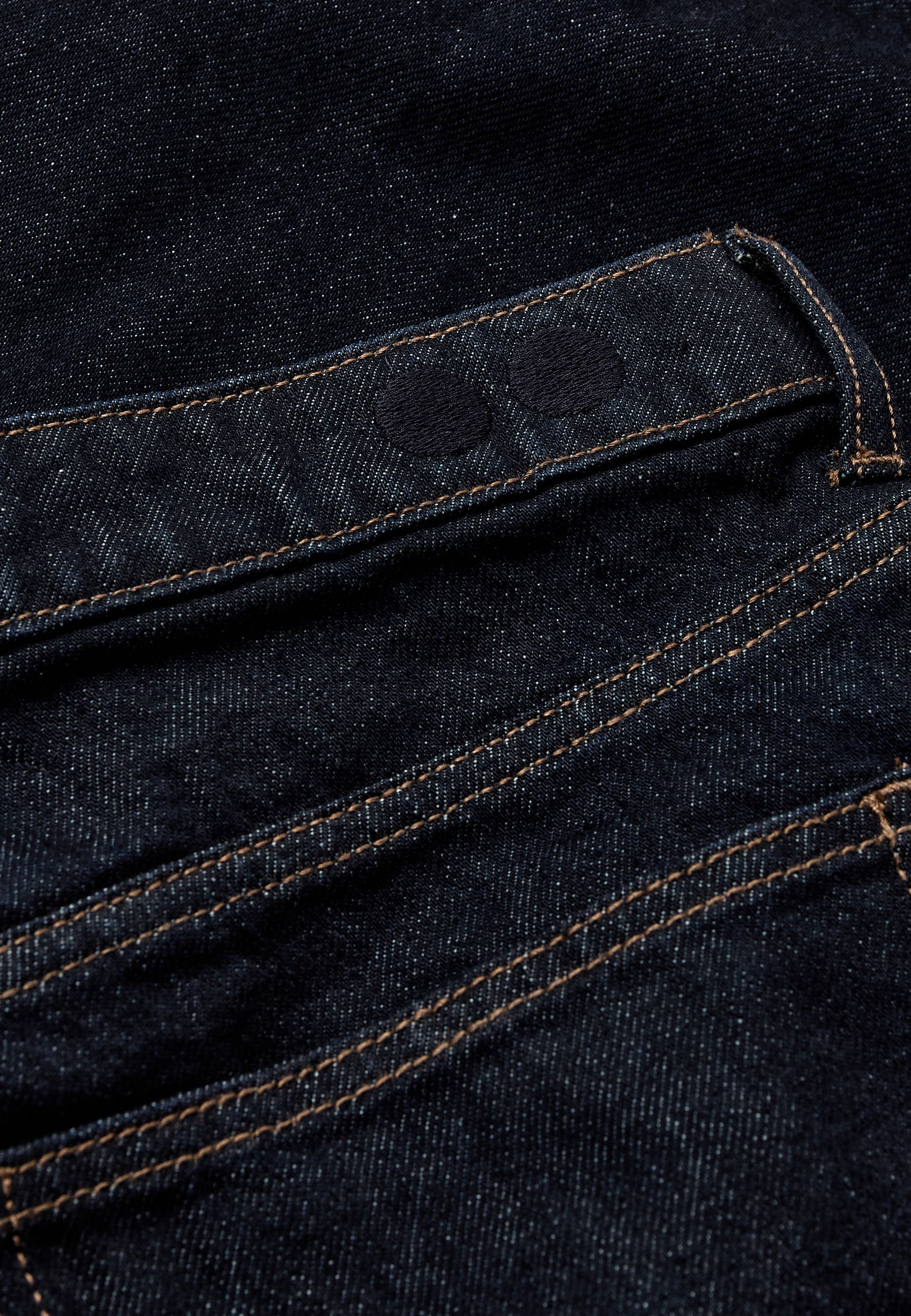 RTMASON STRAIGHT FIT JEANS.