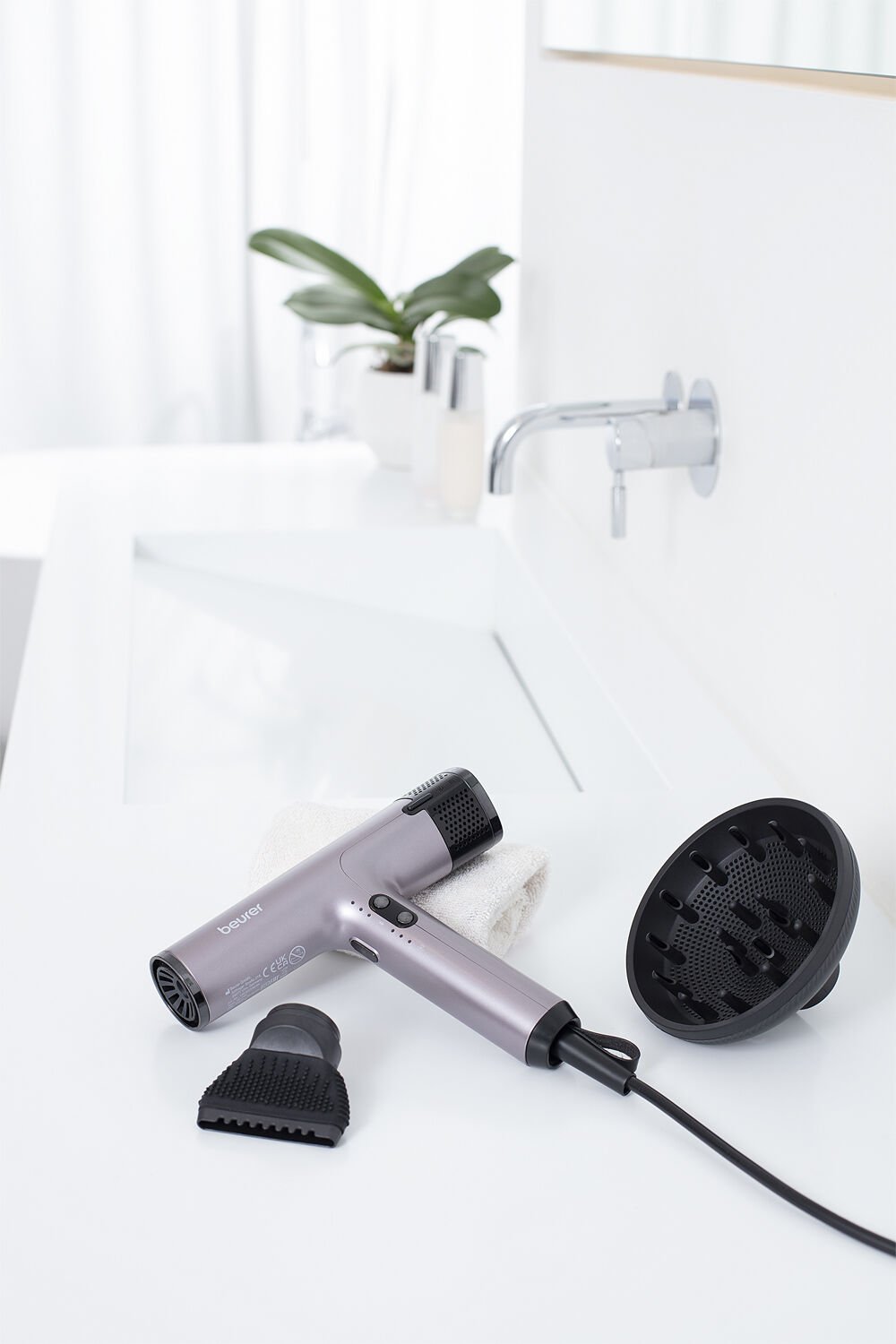 H&aring;rf&oslash;ner HC 100 Excellence med profesjonell digital motor