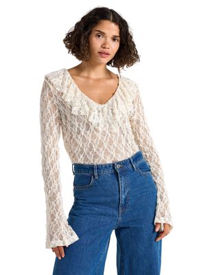 L&aring;ng&auml;rmad topp i spets med djup v