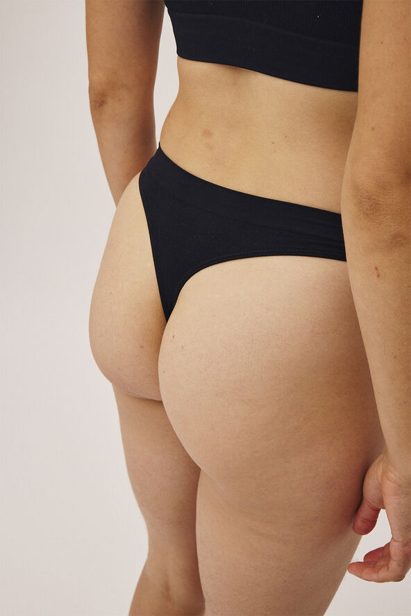 Mellanie 5 S Seamless String