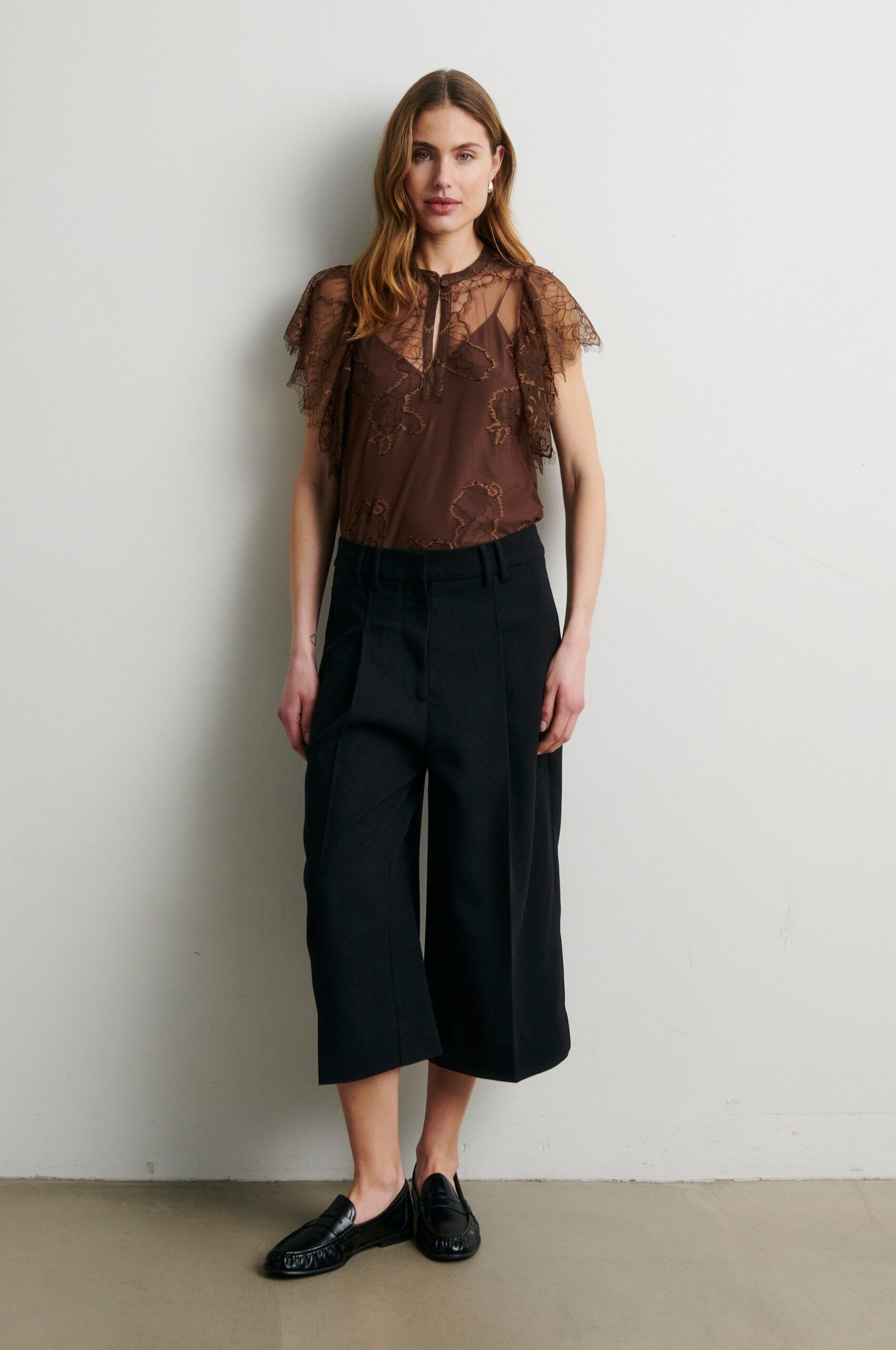 Wila Lace Blouse