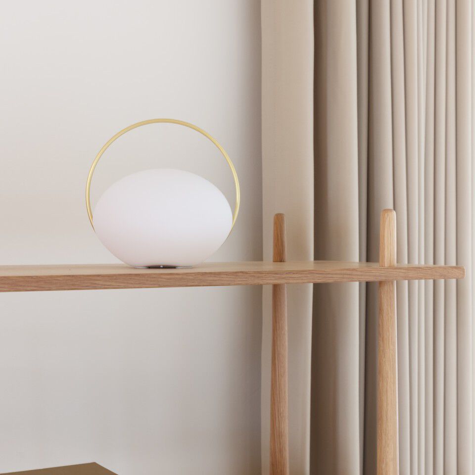 Orbit portable lamp