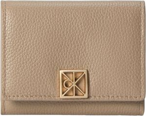 EMBLEM HW PEBBLE TRIFOLD W/ZIP