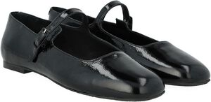 Ballerina med moderat firkantet snude