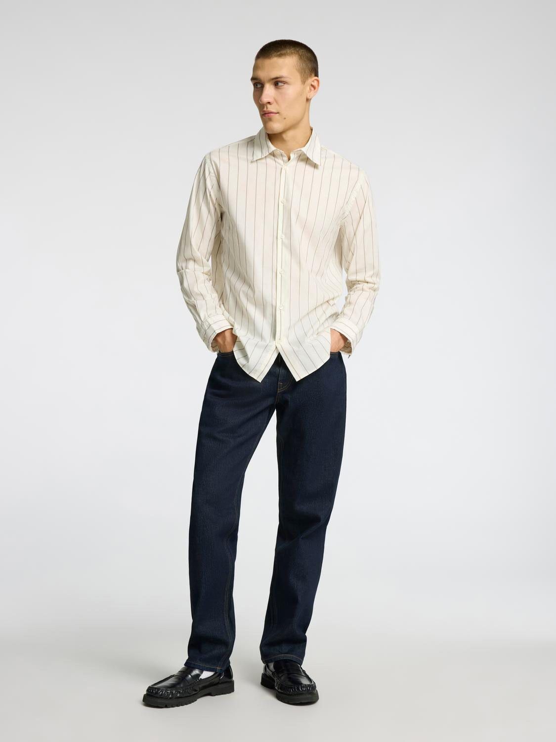 Slh196-Straight Ben Stay Black 600 Jeans