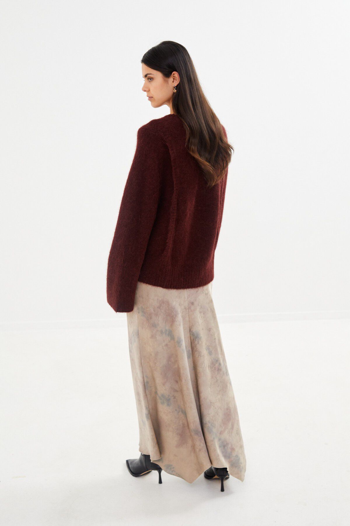 Fluffy split back sweater - Lott