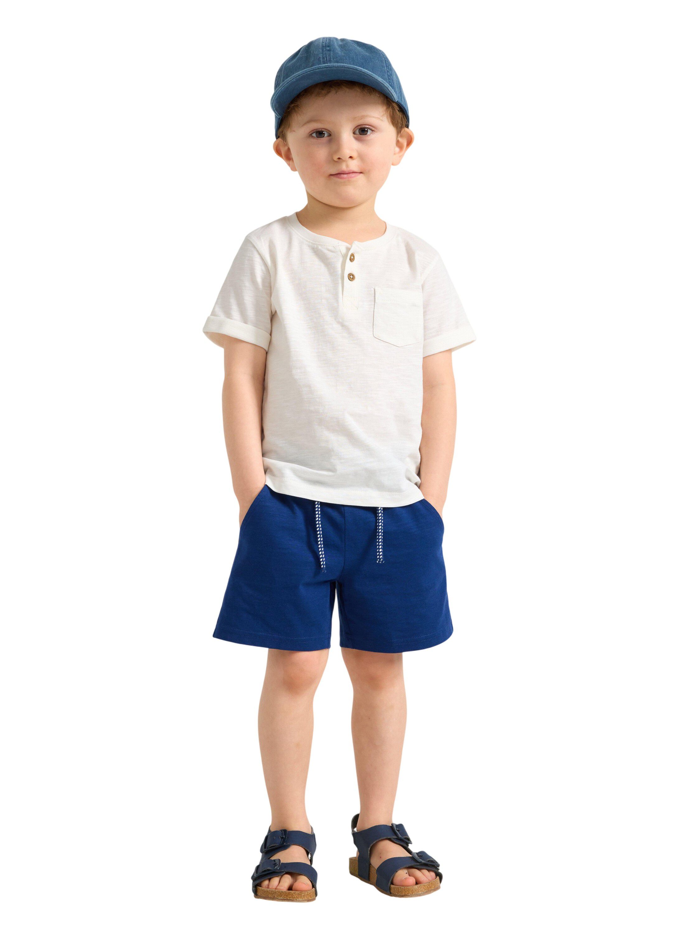 L&oslash;stsittende mellomlange shorts i s