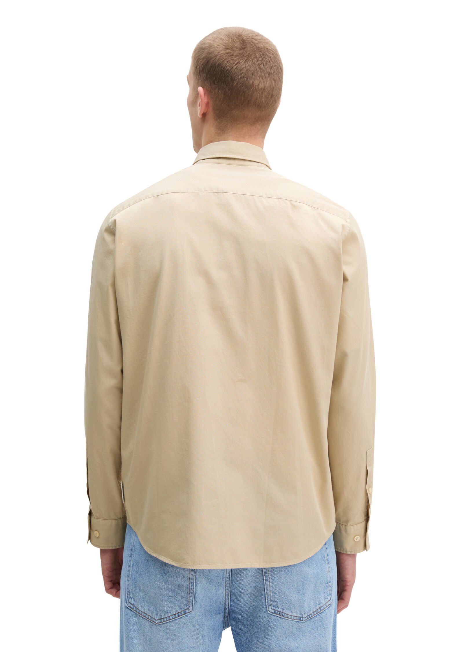 Button down collar, long sleeves, o