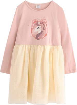 Långärmad klänning med nätskjorta.