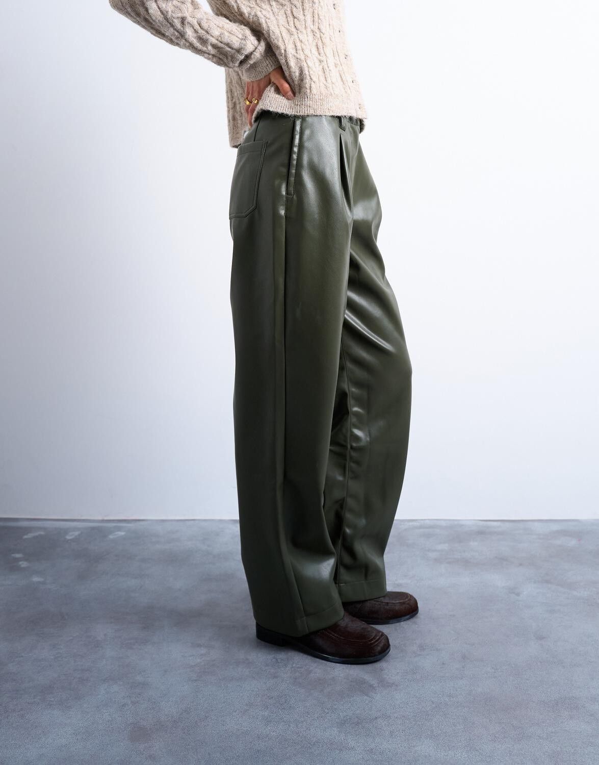 TSLAURA PLEATED STRIGHT LEG TROUSER