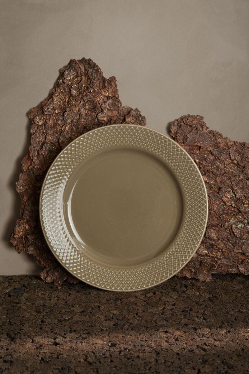 Rhombe Earth Frokosttallerken &Oslash;23 cm clay