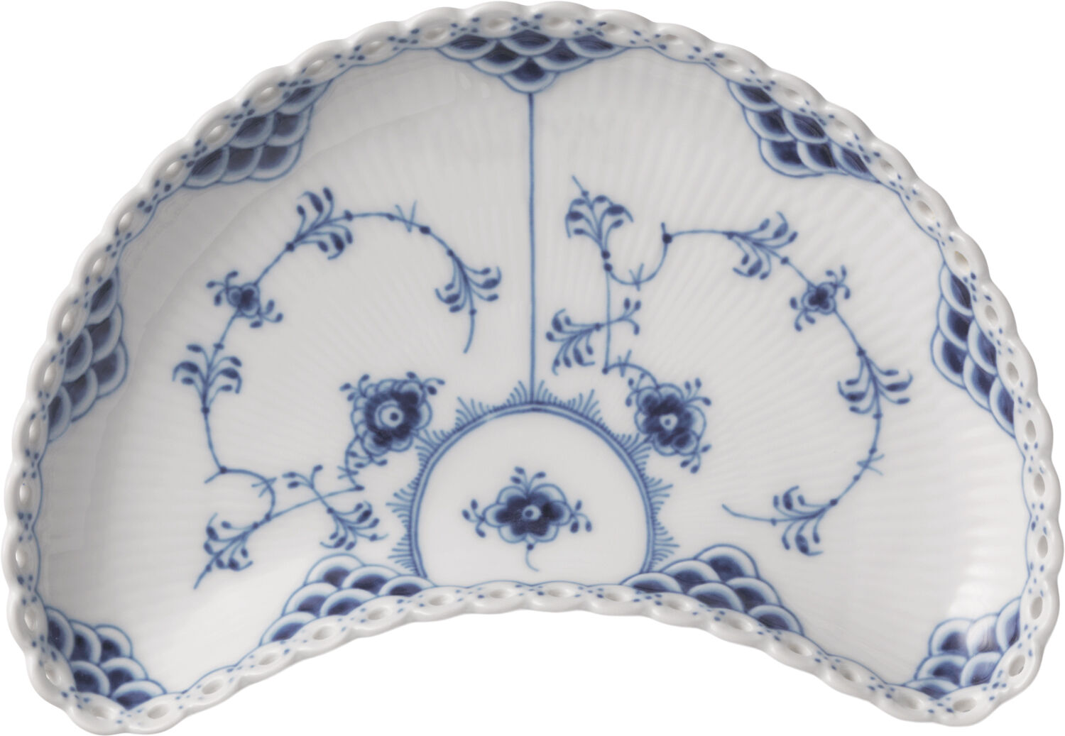 Musselmalet Helblonde halvm&aring;neformet asiet 21,5 cm