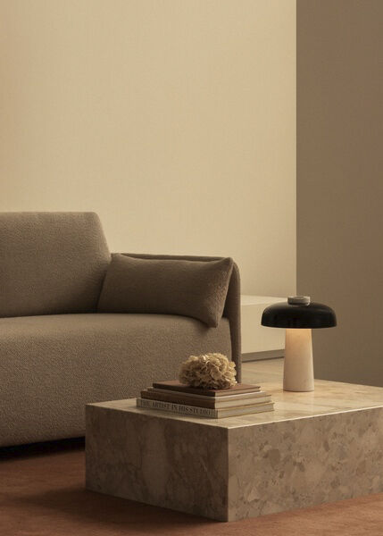 Reverse Table Lamp, Carrara, Black ( CE-ETL-UK)