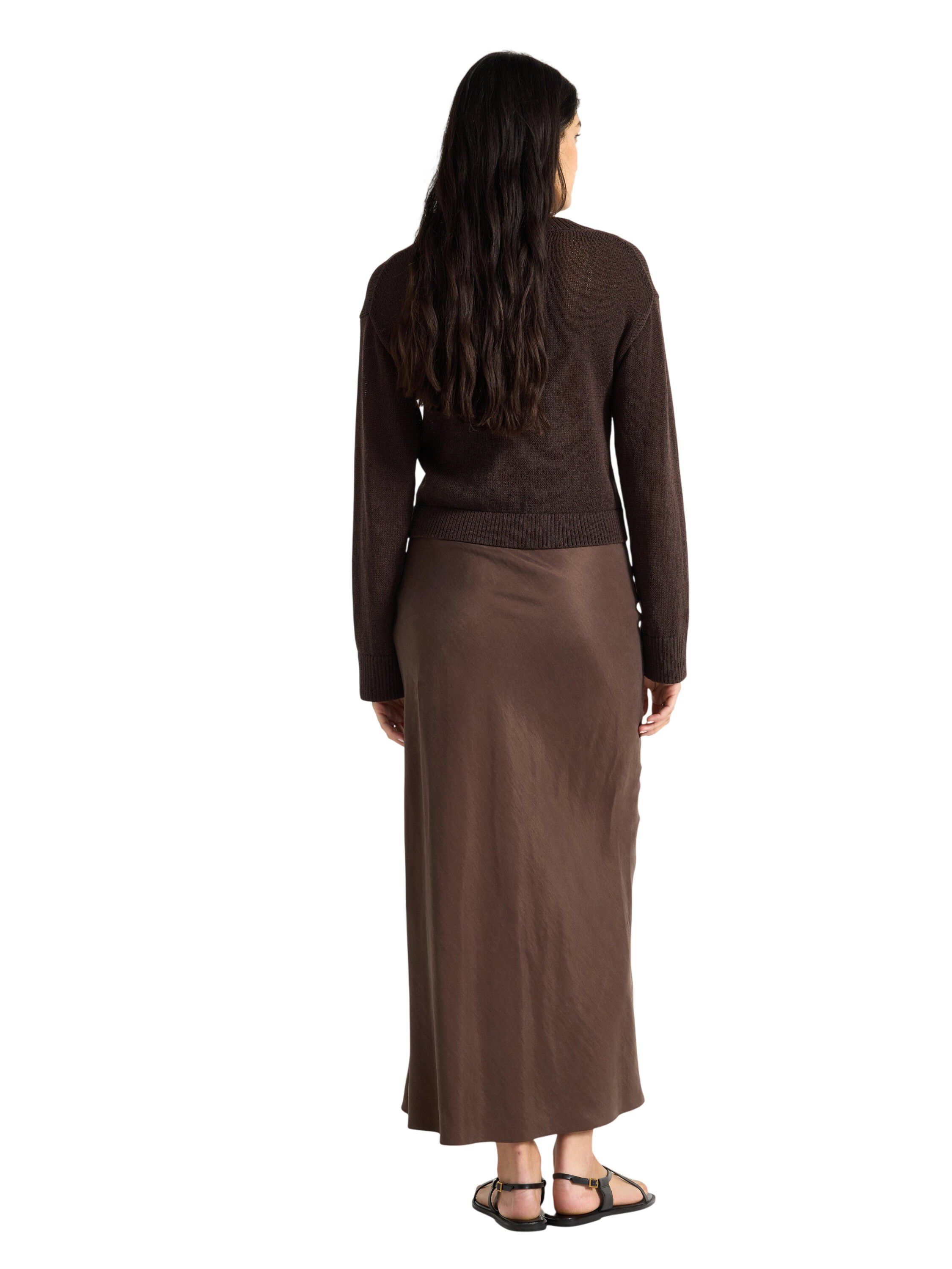 Flowy maxi skirt with a drawstring