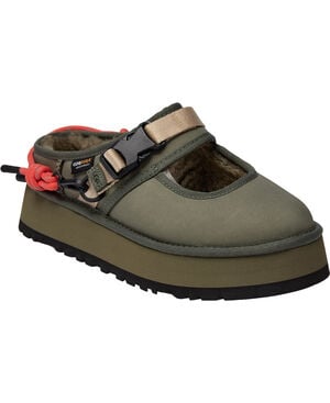 W Bea Mary Jane Wild